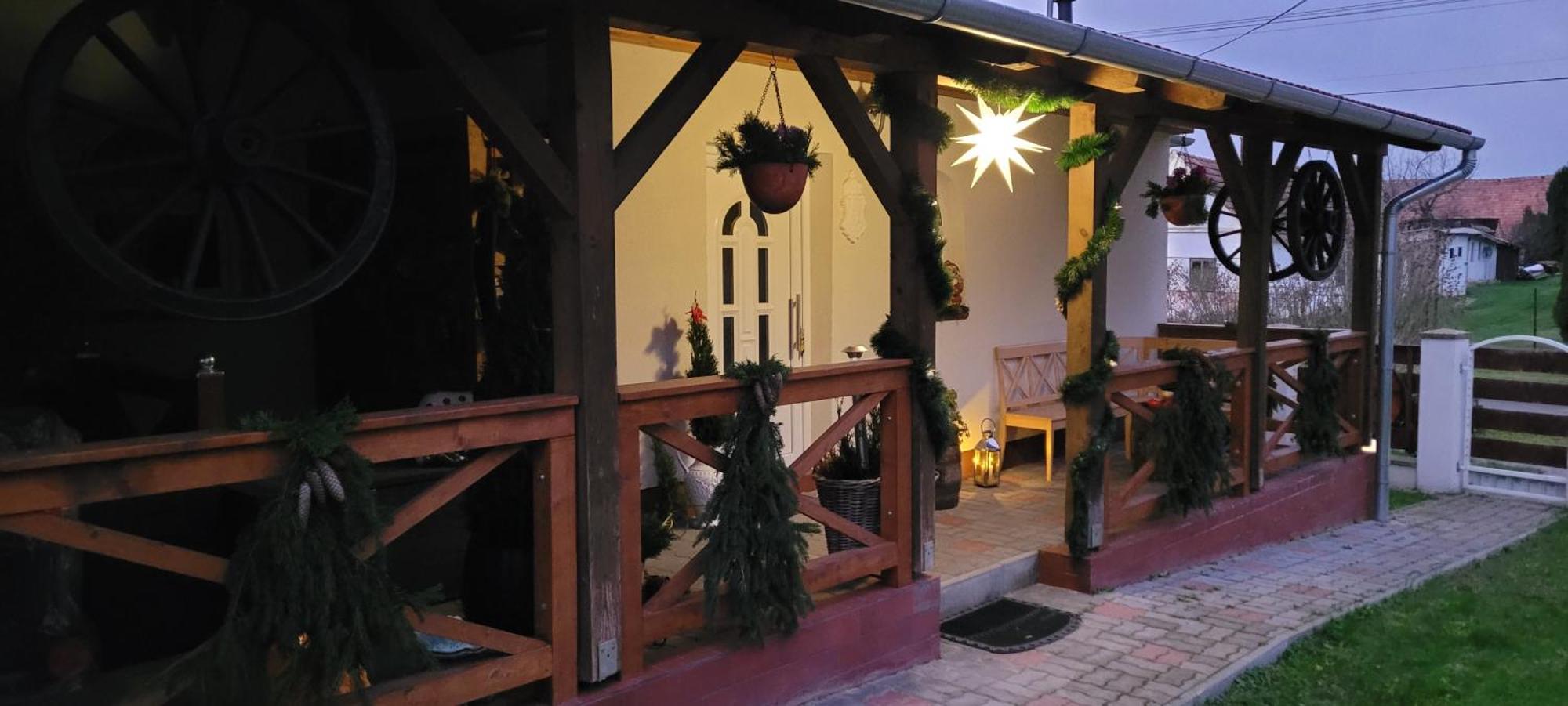 Manipura Villa Szemenyecsörnye Екстериор снимка