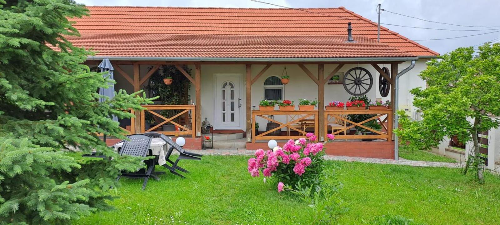 Manipura Villa Szemenyecsörnye Екстериор снимка